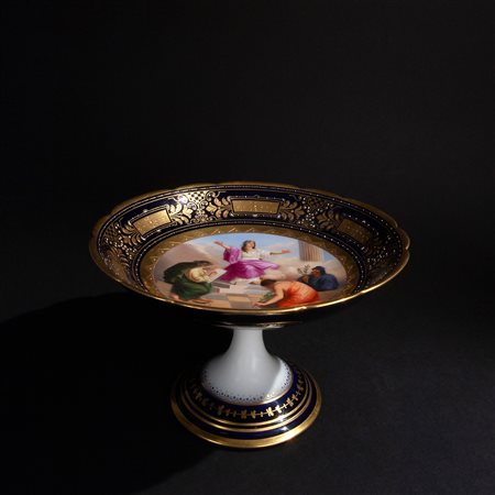 Tazza in porcellana policroma, Vienna 1900 circa