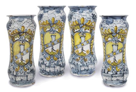 Quattro albarelli in maiolica
NAPOLI: maestro attivo a Napoli nel Seicento (bottega di Francesco Brandi?); 1686. 