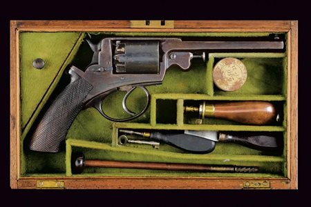 Revolver Adams in cassetta