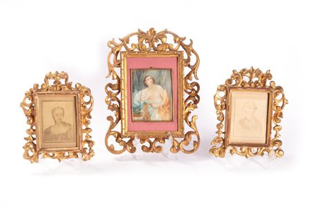 Lotto composto da tre miniature entro cornici in legno intagliato e dorato a racemi, secolo XIX