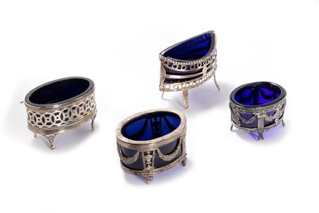 Lotto composto da quattro saliere in argento, secolo XIX
