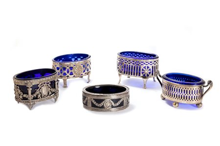 Lotto composto da cinque saliere, secolo XIX