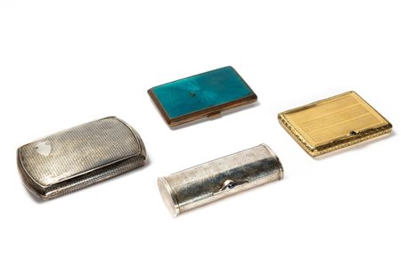 Lotto composto da due piccole scatole e due portasigarette, secolo XX