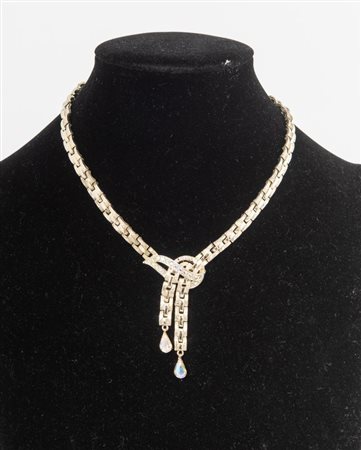 CORO Collier in metallo argentato con pendente centrale decorato da zirconi....