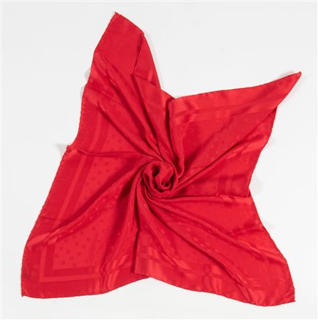 FENDI Foulard in seta rossa logato. Cm 89x89. Composizione: 100% seta. Reca...