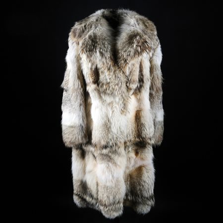 Gucci cappotto in pelliccia di lupo siberiano