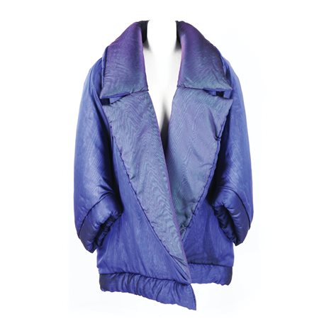 Gianfranco Ferré giaccone imbottito e rivestito in organza moiré di seta...