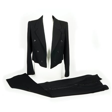 Yves Saint Laurent "smoking" composto da giacca e pantaloni in tessuto nero;...