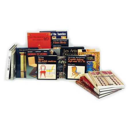 Lotto di 18 coffee books relativi alle arti decorative e ai designers del XX...