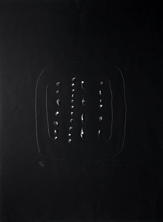 LUCIO FONTANA (1899 - 1968) Concetto spaziale , 1968 Incisione stampata in...