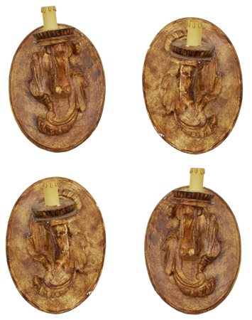 LOTTO COMPOSTO DA 4 APPLIQUES in gesso dipinto copia dall'antico...