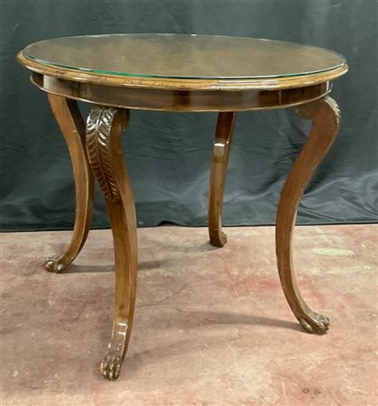 Tavolo tondo in legno con gambe mosse desinenti a zampa ferina (d cm 90, h cm 7