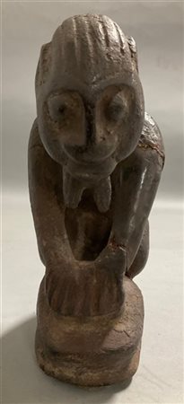 Arte africana, scultura in argilla raffigurante un uomo al lavoro (h cm 19) (di