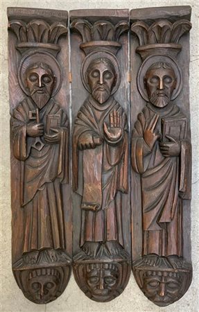 Lotto composto da due cartaglorie con cornici in legno laccato e argentato e un