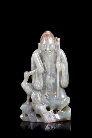 Scultura in giada verde raffigurante saggio (difetti)
Cina, secolo XIX
(h. 15 c