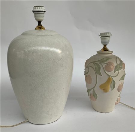 Lotto composto da due lampade in ceramica di diverse fatture (difetti)