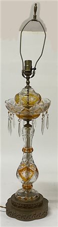 Lampada da tavolo con fusto in cristallo molato trasparente e ambra, base e ghi
