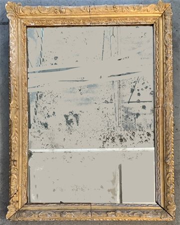 Cornice in legno intagliato e dorato a fiori e volute fogliate (cm 93x73) (dife