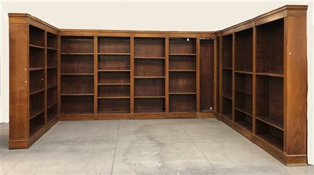 Libreria in ciliegio a ferro di cavallo a undici vani con ripiani regolabili (c