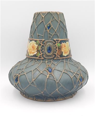 Anphora Vaso della serie "Holly". Austria, inizio secolo XX. Ceramica smaltata i