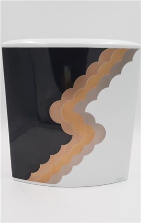 Natale Sapone Vaso in porcellana serigrafato in nero, bronzo, oro argento. Produ