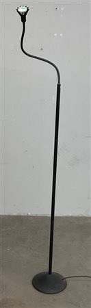 Lampada da terra da lettura con base in ghisa, fusto in acciaio verniciato nero