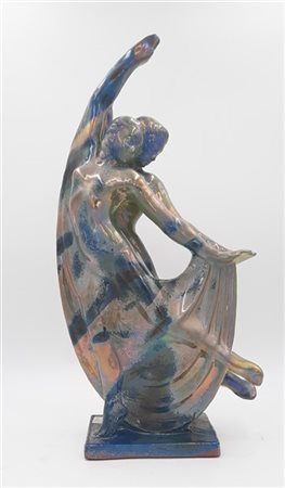 B. Casanova "Danzatori"
Scultura in ceramica smaltata nei toni del blu, del cele