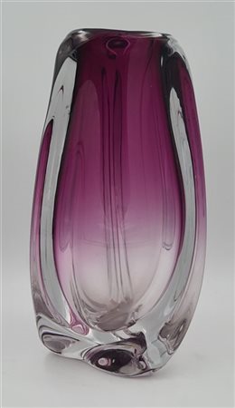 Val Saint Lambert Vaso trilobato in vetro sommerso trasparente incolore e ametis