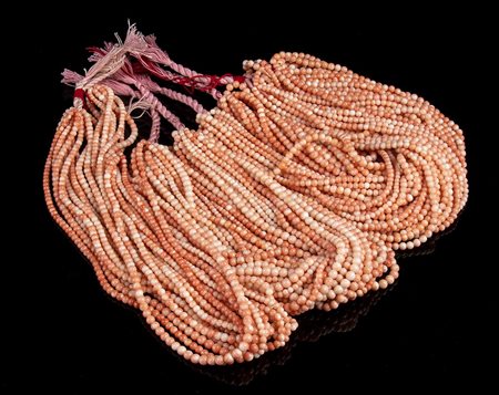 80 fili slegati di sfere di corallo rosa
