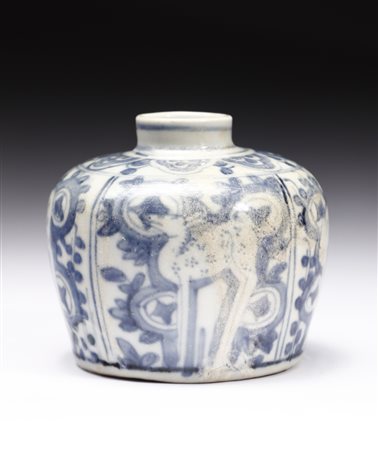  Arte Cinese - Giara da calligrafo in porcellana bianco/blu 
Cina, dinastia Ming, periodo Wanli (1572-1620).