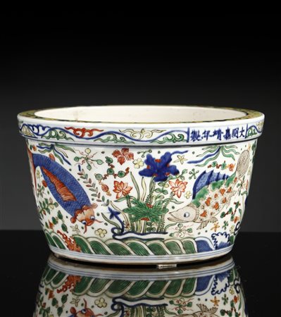  Arte Cinese - Piccola Jardiniere wucai
Cina, dinastia Qing (1644-1912), sec.XIX (?) .