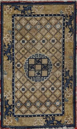  . - Tappeto Ningxia
Cina, tardo XIX secolo.