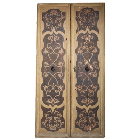 COPPIA DI PORTE in legno laccato e decorato