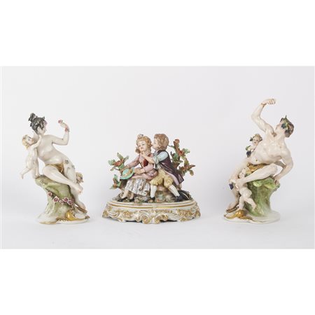 TRE GRUPPI IN PORCELLANA