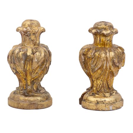 MANIFATTURA SICILIANA DEL XVIII SECOLO, Coppia di pigne