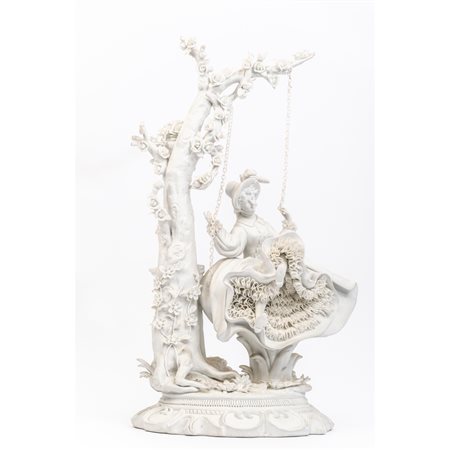 SCULTURA in biscuit raffigurante "Figura femminile"