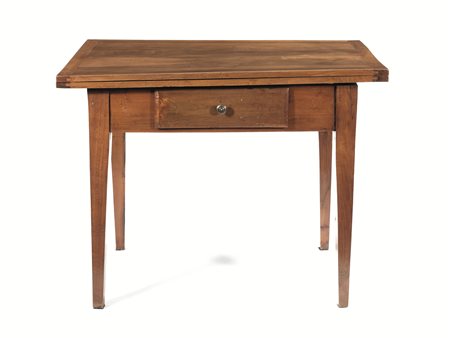 Tavolo a libro, metà sec. XIX, in noce, piano rettangolare da aprirsi, un...