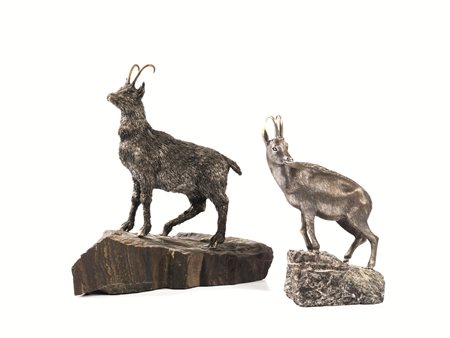 Scultura, in argento, modellato a camoscio con fili in argento ad...