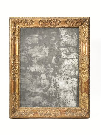 Cornice, Venezia, sec. XVIII, in legno intagliato e dorato, con specchio,cm...