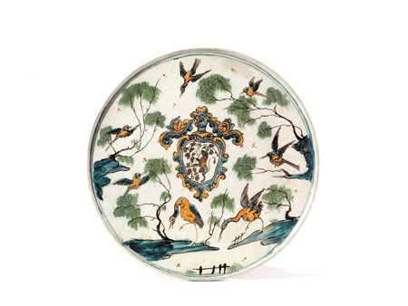 Alzata, Genova, secolo XVII, in maiolica dipinta a paesaggio policromo con...