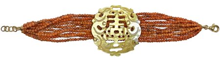 Bracciale in corallo con susta in oro