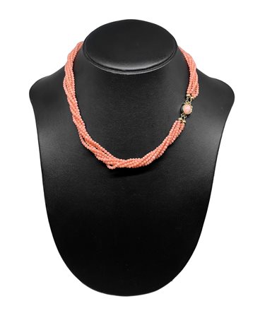 Collana in corallo rosa