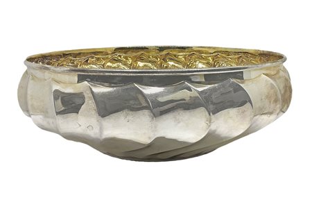 Ciotola con costolature, in Lega argentata OLRI.