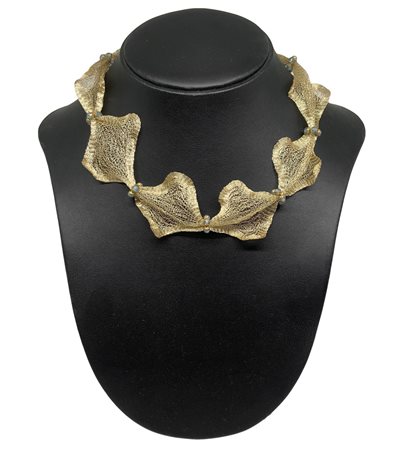 Girocollo in oro, 20°  secolo