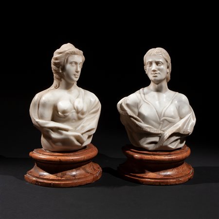 Coppia di eleganti busti in marmo, manifattura italiana del primo quarto del XVIII secolo