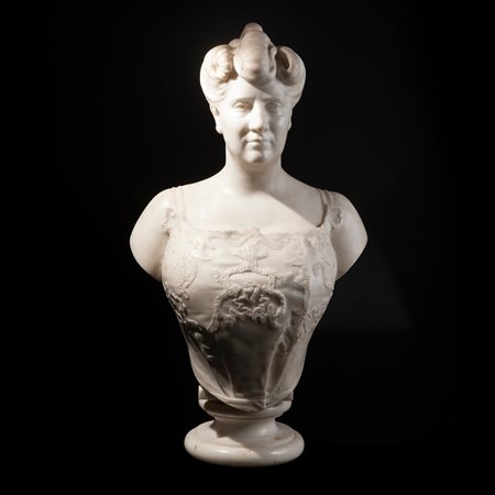 Pietro Capurro (Novi Ligure 1856 - 1931), Scultura in marmo raffigurante gentildonna