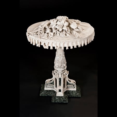 Tavolo in marmo bianco, manifattura italiana del XVIII secolo