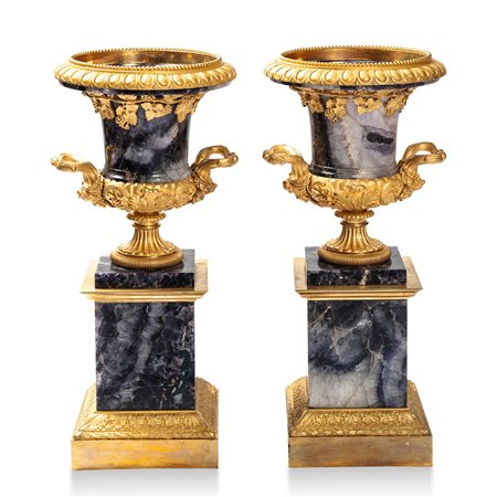 Coppia di vasi Warwick, Inghilterra primo quarto del XIX secolo