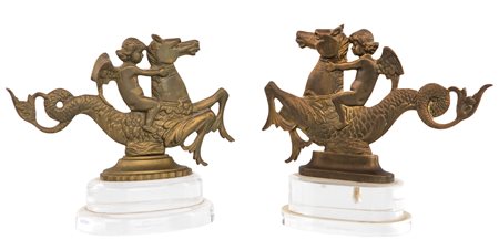 Coppia di antichi fregi tradizionali da gondola in ottone