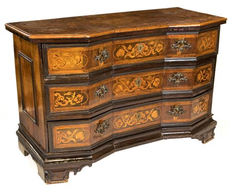 Canterano in noce con intarsi, Lombardia, XVIII secolo